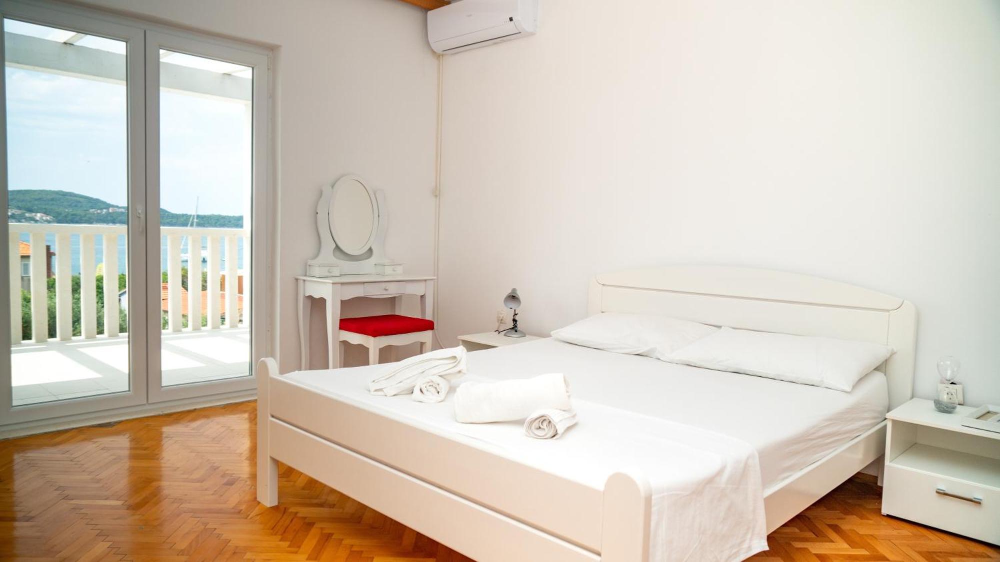 Calma Apartments Τρογκίρ Εξωτερικό φωτογραφία