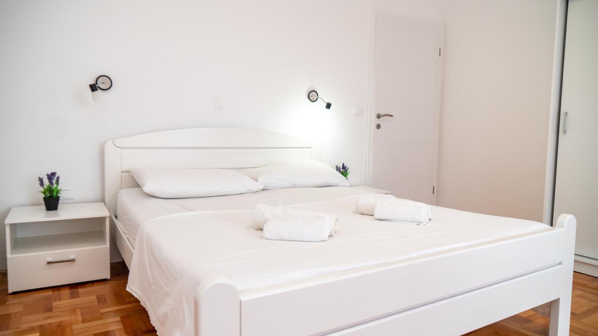 Calma Apartments Τρογκίρ Εξωτερικό φωτογραφία